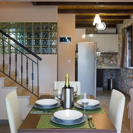 Glafki Luxury Aparthotel Toroni