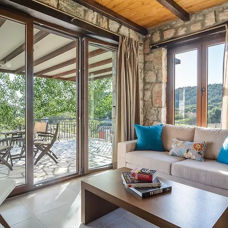 Glafki Luxury Aparthotel *